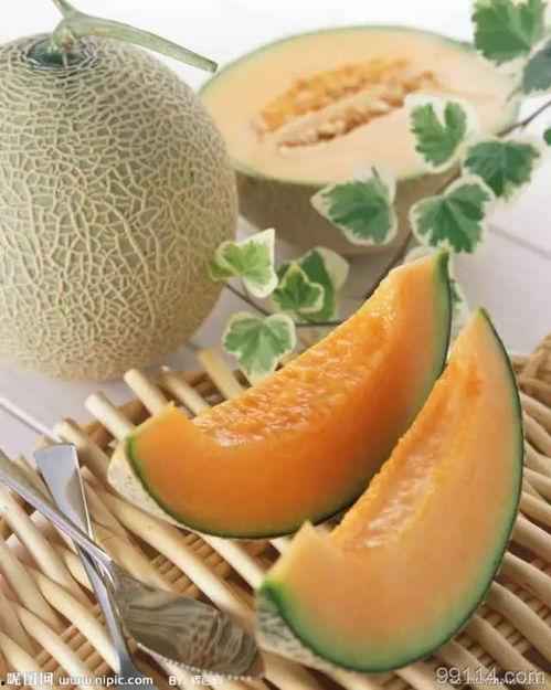 哈密瓜能和菠萝吃吗,美味搭配的禁忌与建议
