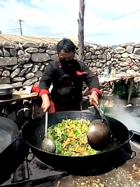 农村大锅做菜网红